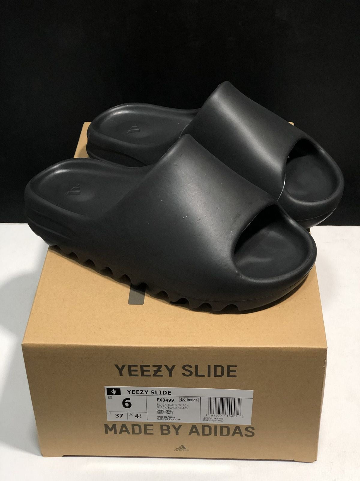 YEEZY SLIDE